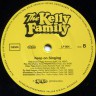 Kelly_Family_Keep_On_Singing_4.jpg