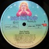 Quarto_Suzi_Rock_Hard_3s.jpg